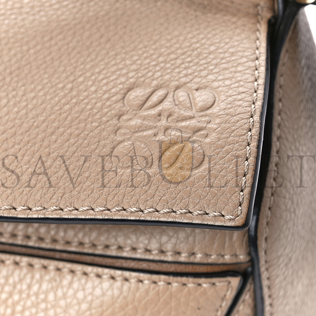 LOEWE GRAINED CALFSKIN SMALL PUZZLE BAG SAND MINK (24*15*10cm) 